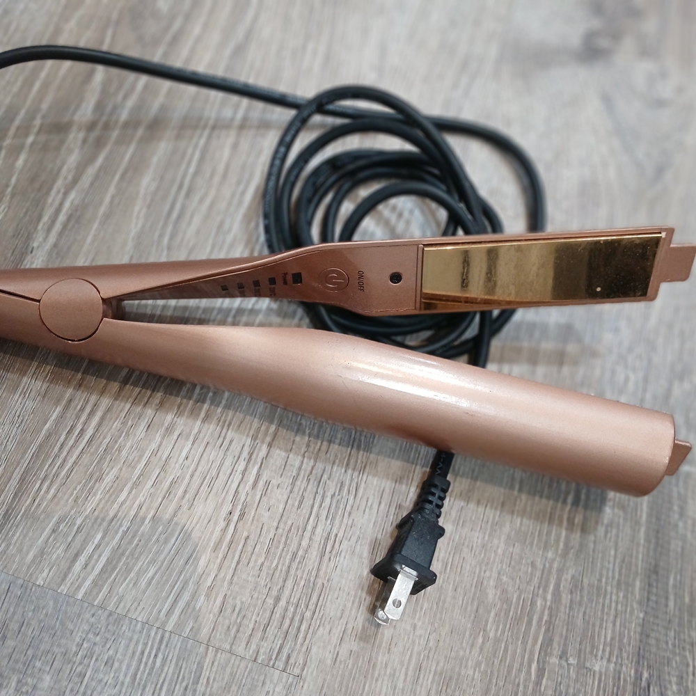 Rose Gold Hair Straightener